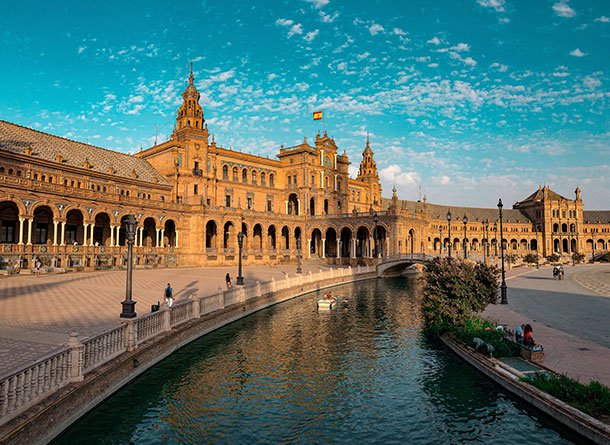 Monet® Travel Artists