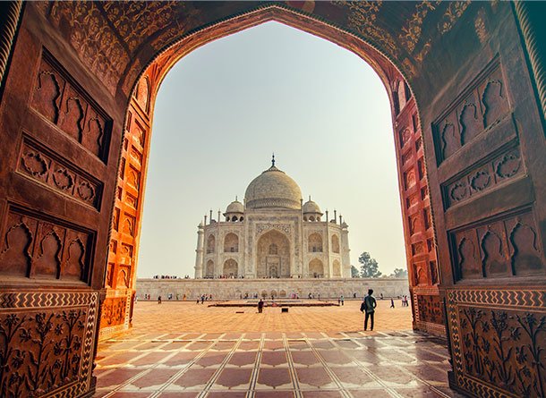 Monet® Travel Artists