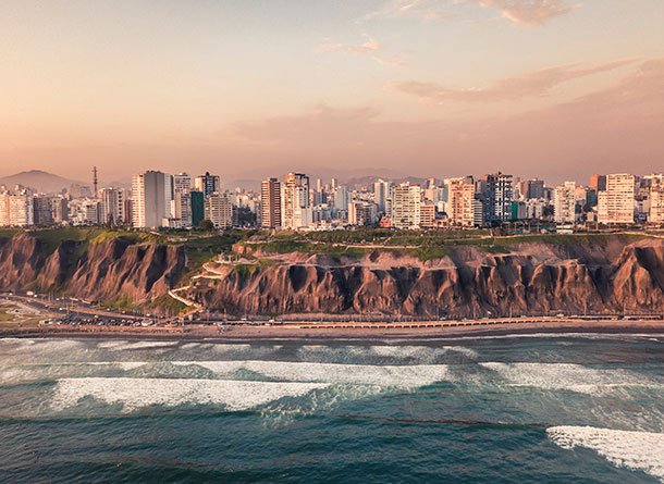 Monet® Travel Artists