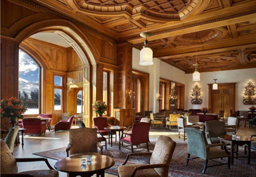 Um roteiro esperto que começa na Suíça e termina na Itália