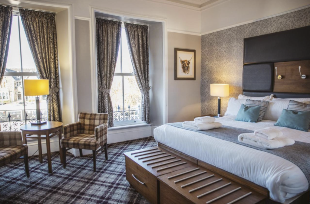 Um roteiro esperto que começa na Suíça e termina na Itália